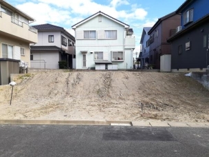 高浜市八幡町六丁目　１号棟